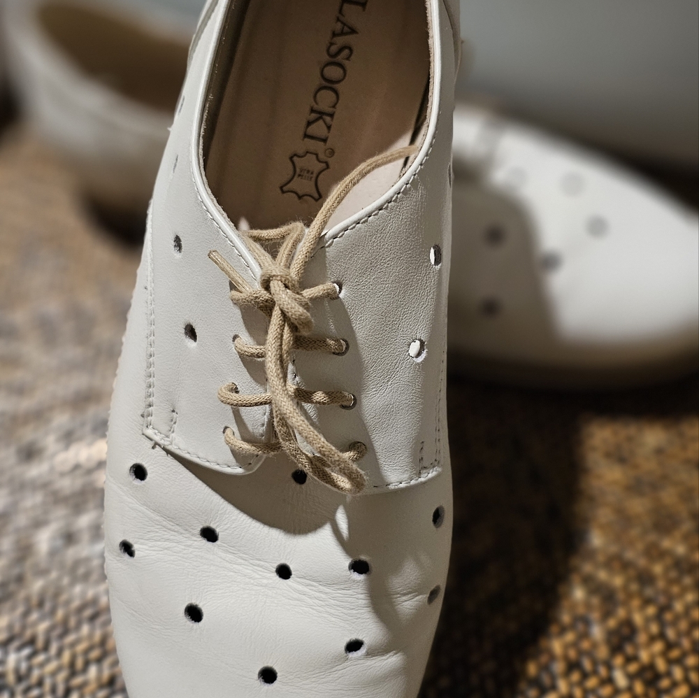 Lasocki leather flats women sz 8.5